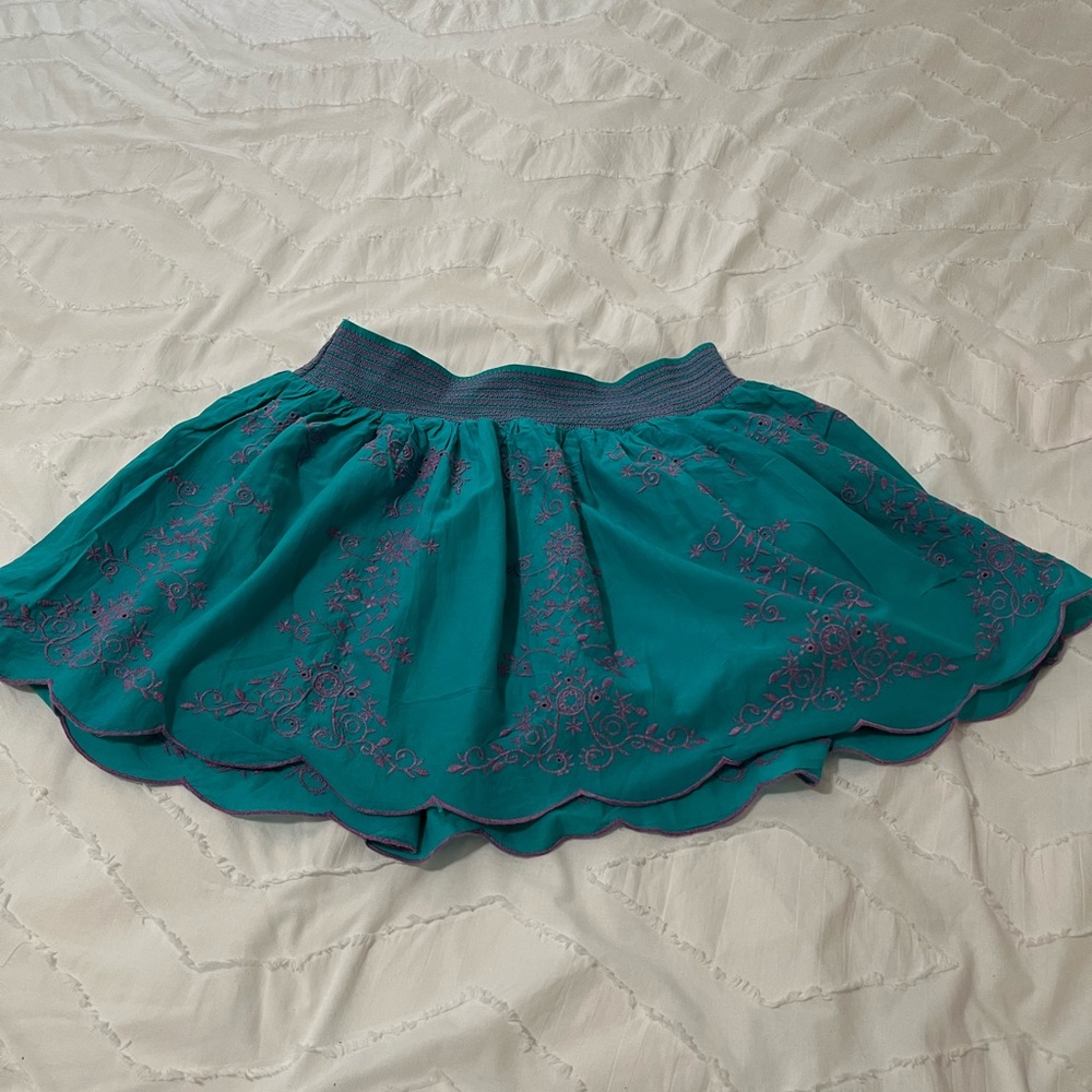 Short skirt